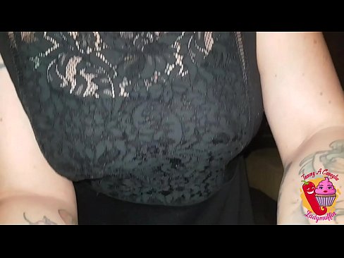 ❤️ Slutty ګامه خور هغه ته یو blowjob او هسپانوي ورکوي ❤️  په موږ